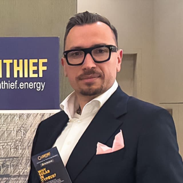 Dr. Arkadius Sybaris